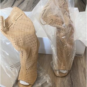 Like new worn a few times